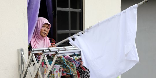 Warga Malaysia Kibarkan Bendera Putih Saat Mohon Bantuan di Masa Pandemi