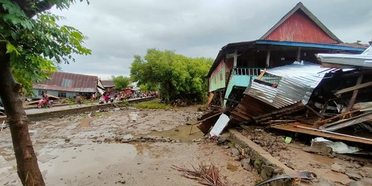 Banjir Terjang 3 Kabupaten di Sulsel, Rumah Warga dan Infrastruktur Rusak