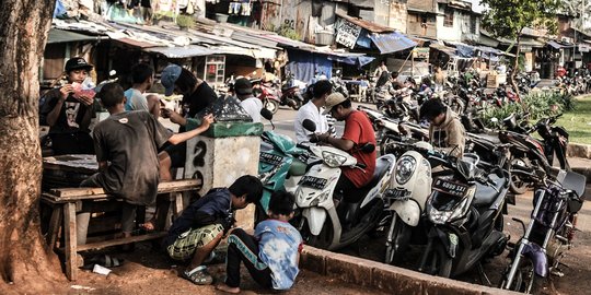 Indonesia Turun Kelas Jadi Negara Menengah Bawah, Pengangguran Makin Sulit Cari Kerja