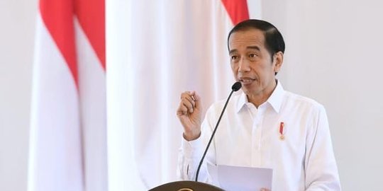 Jubir Presiden Yakin Jokowi Tetap Optimis Saat Ada Laporan RI Turun Kelas Ekonomi