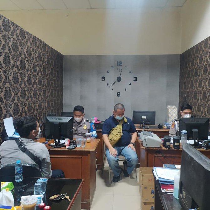ini potret anggota polisi saat diperiksa propam