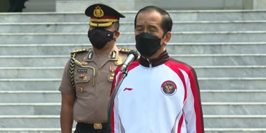 Jokowi: Terima Kasih Tenaga Kesehatan, Relawan yang Tak Kenal Waktu Tangani Covid-19