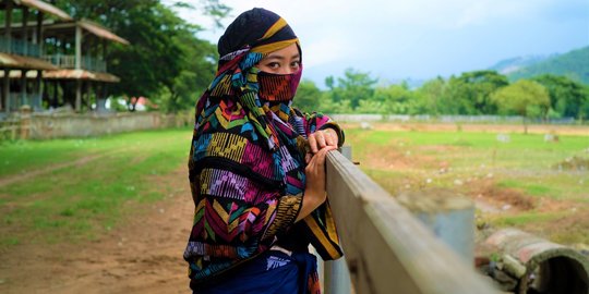 Cantik Menawan dalam Balutan Rimpu, Cadar Tradisional dari Bima