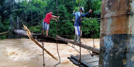 Banjir di Bulukumba, 4 Jembatan Rusak Berat dan Terputus