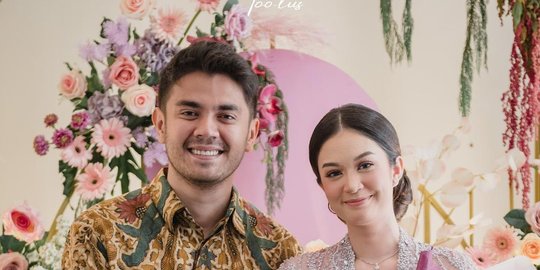 Faradilla Yoshi Pamer Foto Buku Nikah: Bismillah