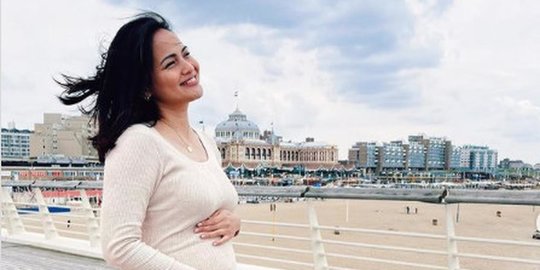 Sempat Main di Kisah Nyata Spesial, Intip Potret Ghea D'Syawal Pamer Baby Bump