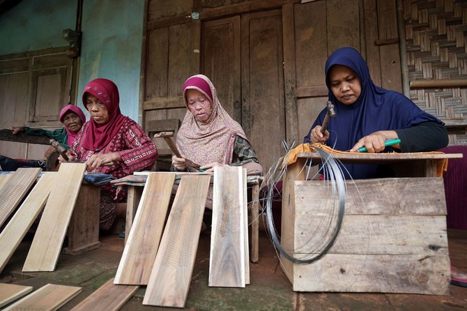 perajin parutan tradisional