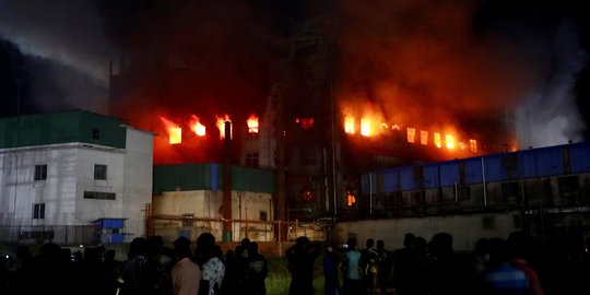 Tragis, 52 Tewas dalam Kebakaran Dahsyat di Pabrik Makanan Bangladesh