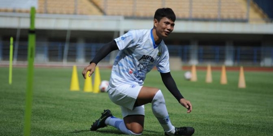 Menakar Kans Achmad Jufriyanto di Lini Belakang Persib pada Liga 1 Musim Ini: Butuh Kerja Keras! - Vimarsana News
