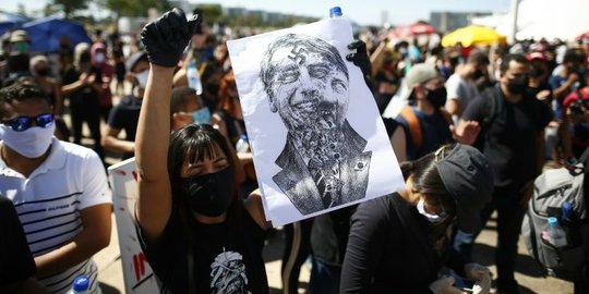 Mayoritas Rakyat Brasil Dukung Pemakzulan Presiden Jair Bolsonaro