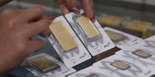 Awal Pekan, Harga Emas Tak Berubah di Rp 950.000 per Gram - Vimarsana News