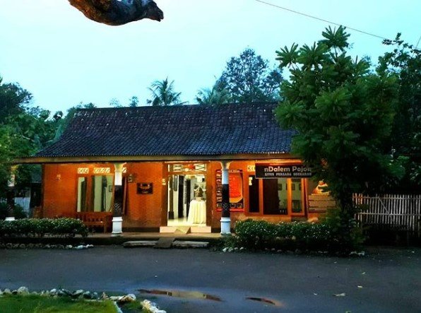 ndalem pojok kediri rumah masa kecil bung karno