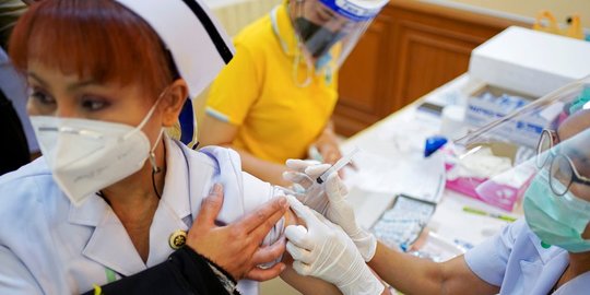 618 Nakes Thailand Positif Covid Walaupun Telah Divaksinasi Penuh dengan Sinovac