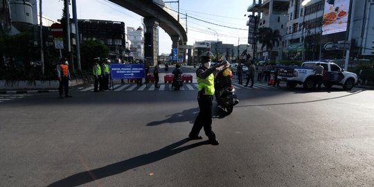 Penyekatan Jalan Fatmawati Selama PPKM Darurat