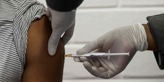 Pemerintah Diminta Gencarkan Vaksin Gratis Dibanding Vaksinasi Berbayar
