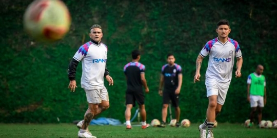 Teman dan Orang Tua Jadi Motivasi Syamsir Alam Comeback di Sepak Bola