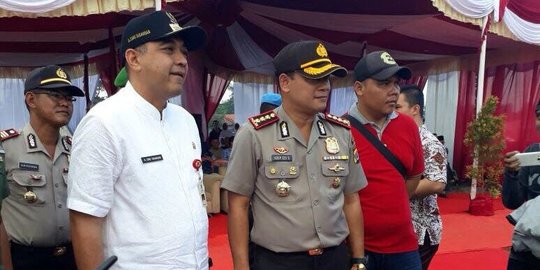 Bupati Tangerang Ngamuk Saat Tinjau PPKM ada Toko Ponsel Masih Buka