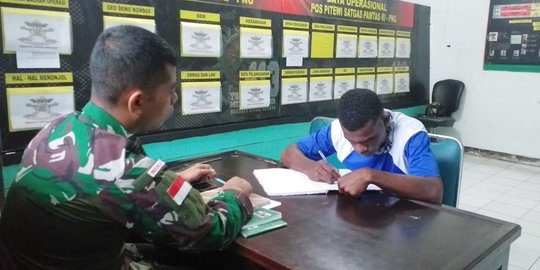 Bangga, Putra Seorang Ondoafi jadi Orang Pertama Lolos Prajurit TNI di Pelosok Skofro