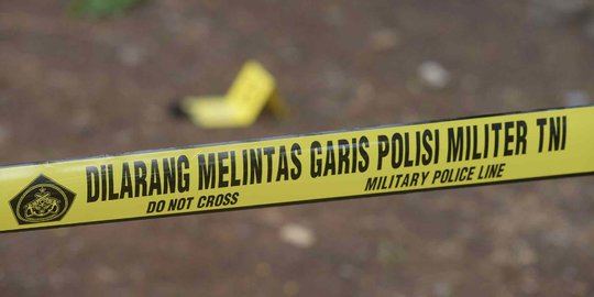 Dua Orang Buang Mayat Bayi Terekam CCTV di Bekasi