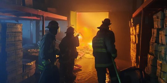 Gudang Sepeda di Bandung Terbakar, Api Berhasil Dipadamkan setelah 9 Jam Berkobar