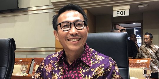Ketua Komisi III Minta Polri Gerebek Gudang Penimbunan Obat Covid-19