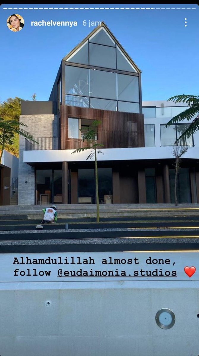 villa baru rachel vennya