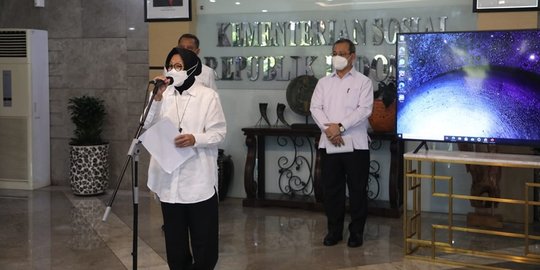 Risma Sebut Bansos Sudah Disalurkan Sejak Pekan Lalu Lewat PT Pos