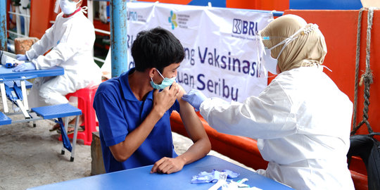 Jangkau Pelosok, BRI Kerahkan Teras Kapal untuk Vaksinasi di 4 Wilayah Kepulauan
