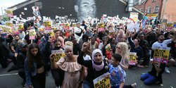 Aksi Unjuk Rasa Antirasisme di Inggris