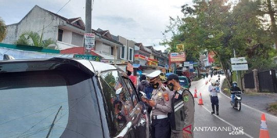 21.940 Kendaraan Disuruh Putar Balik Saat Razia PPKM di Jateng, 89.996 Diperiksa - Vimarsana News