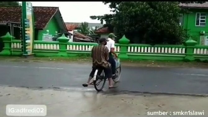 cerita siswa tak punya akses internet rela ke sekolah dengan sepeda butut