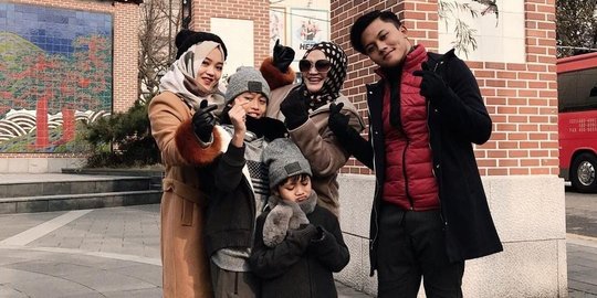 Pesan Menyentuh Putri Delina Untuk Mendiang Lina: Mamah Jangan Nangis Terus - Vimarsana News