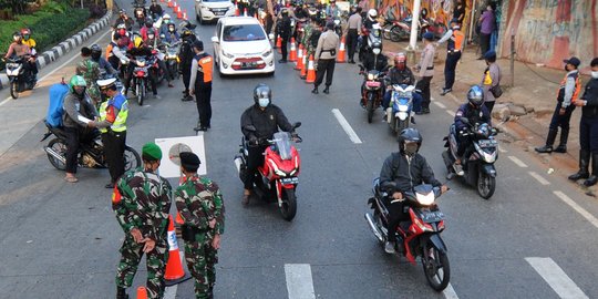 Klaim Mobilitas Turun, Pemerintah Minta Masyarakat Tetap Patuh Jalankan PPKM Darurat - Vimarsana News
