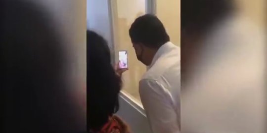 Beri Semangat untuk Sembuh, Begini Momen Bobby Nasution Video Call Pasien Covid-19