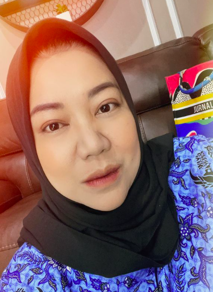 tinggalkan dunia hiburan 5 artis ini alih profesi jadi pns