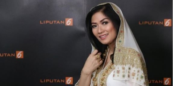 tinggalkan dunia hiburan 5 artis ini alih profesi jadi pns