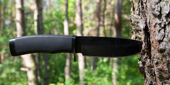 Polisi Sita 8 Parang dan 13 Pisau saat Gelar Razia di Jalan Trans Papua