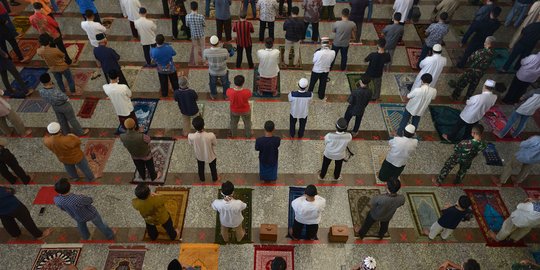 Warga Sulsel Diizinkan Salat Iduladha di Masjid dengan Kapasitas Jemaah 30 Persen