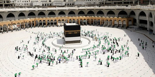 Melihat Jemaah Haji Laksanakan Tawaf Kala Pandemi