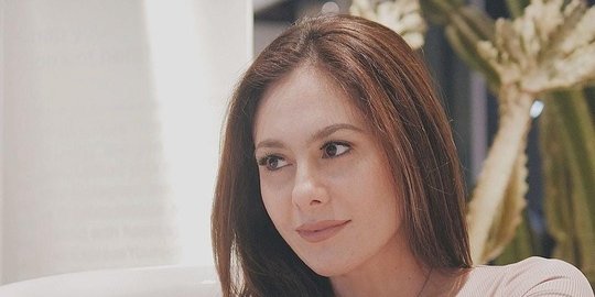 Nenek Meninggal Dunia, Wulan Guritno 'Hey Ratuku Cantik, Aku Melepasmu dengan Ikhlas' - Vimarsana News