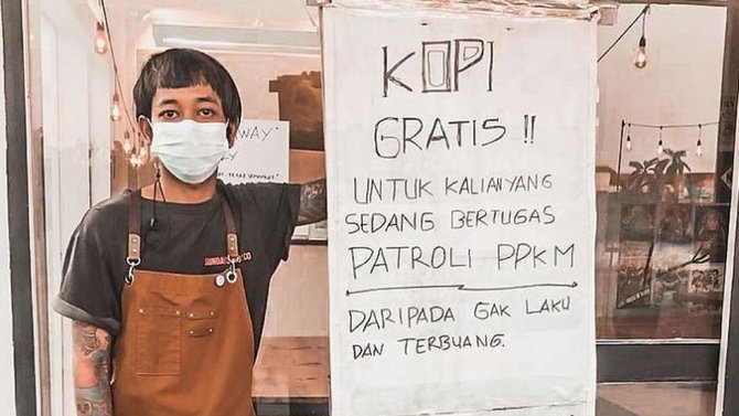 kedai kopi di jepara beri minuman gratis pada petugas ppkm