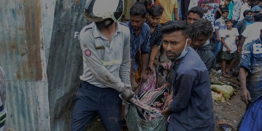 Belasan Tewas Akibat Tanah Longsor di Mumbai