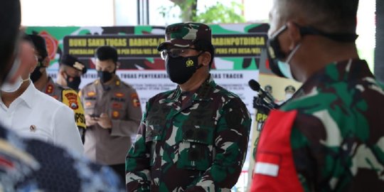 Tinjau Vaksinasi di Banten, Panglima TNI Ingatkan Warga untuk Memakai Masker