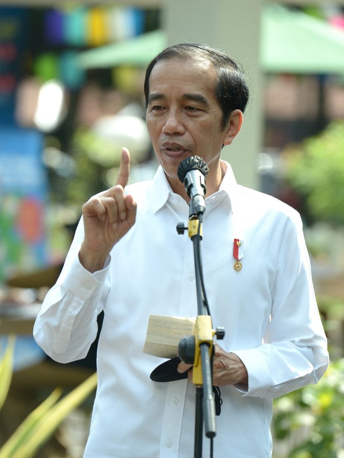 jokowi tinjau puskesmas tanah sereal bogor jawa barat