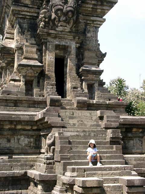 candi kidal malang jawa timur