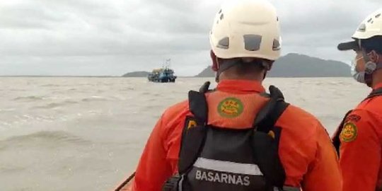 Pencarian Korban Kapal Nelayan Tenggelam di Kalimantan Terkendala Air Keruh