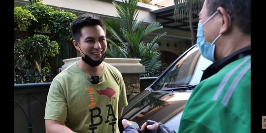 Baim Wong Disebut Malaikat Tak Bersayap Usai Bantu Biaya Kuliah Sopir Ojol
