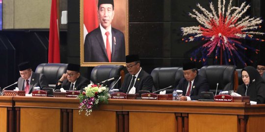 DPRD DKI Desak Anies Jelaskan Pasal Pemidanaan dalam Revisi Perda Covid-19