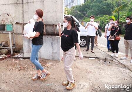 depe dan lucinta luna bagi daging kurban