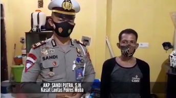 pria ini malah dapat pekerjaan dari polisi usai ditilang